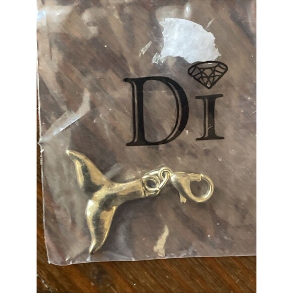 New Di Diamonds International Cruise Ship Jewelry Whale Tail Charm - Picture 2 of 4